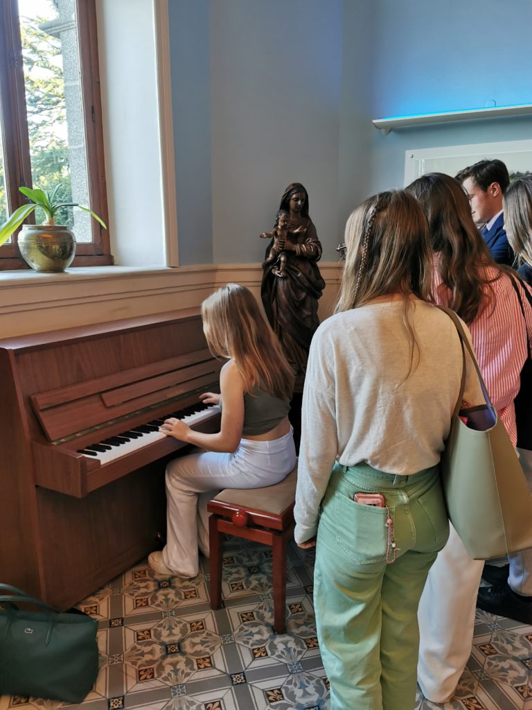 Joie de vivre et bien être : un nouveau Piano au lycée !